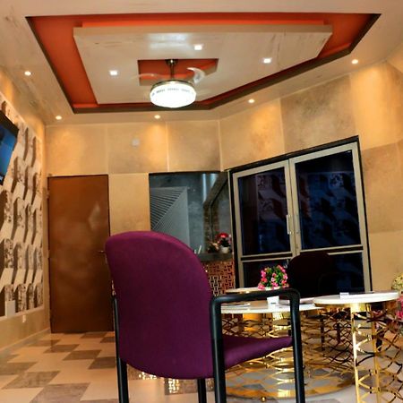Hotel Laval Abidżan Zewnętrze zdjęcie
